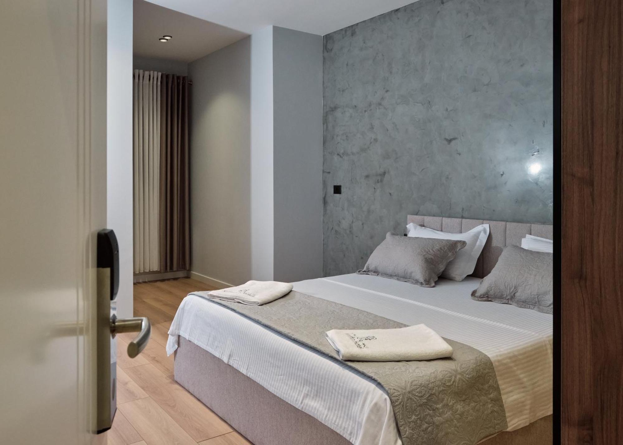 Montflux Hotel Boks ภายนอก รูปภาพ