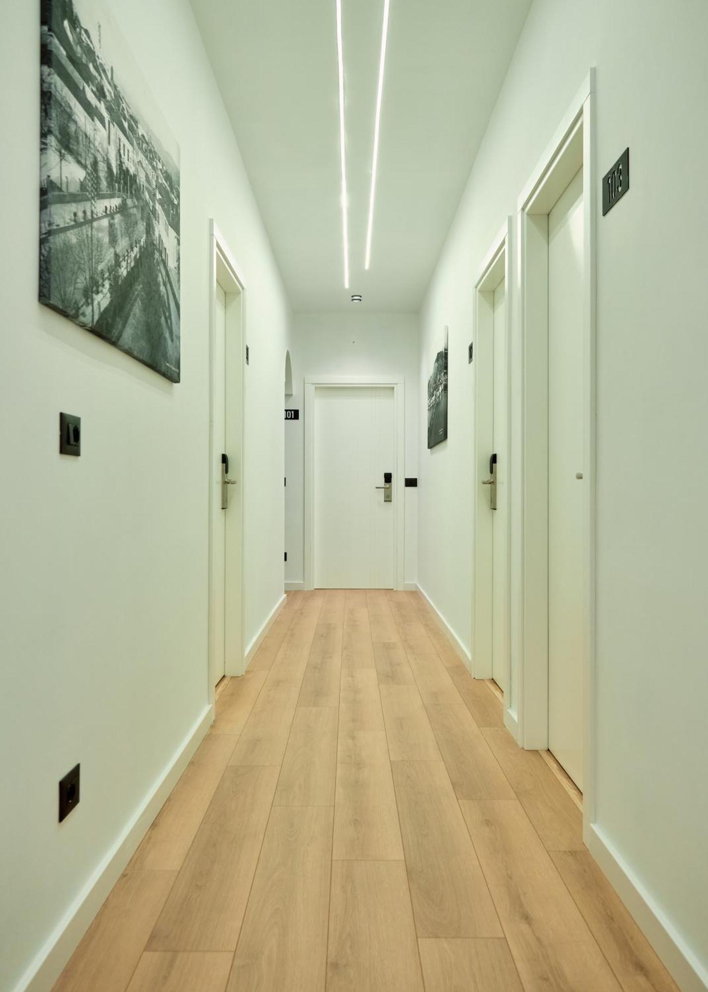 Montflux Hotel Boks ภายนอก รูปภาพ