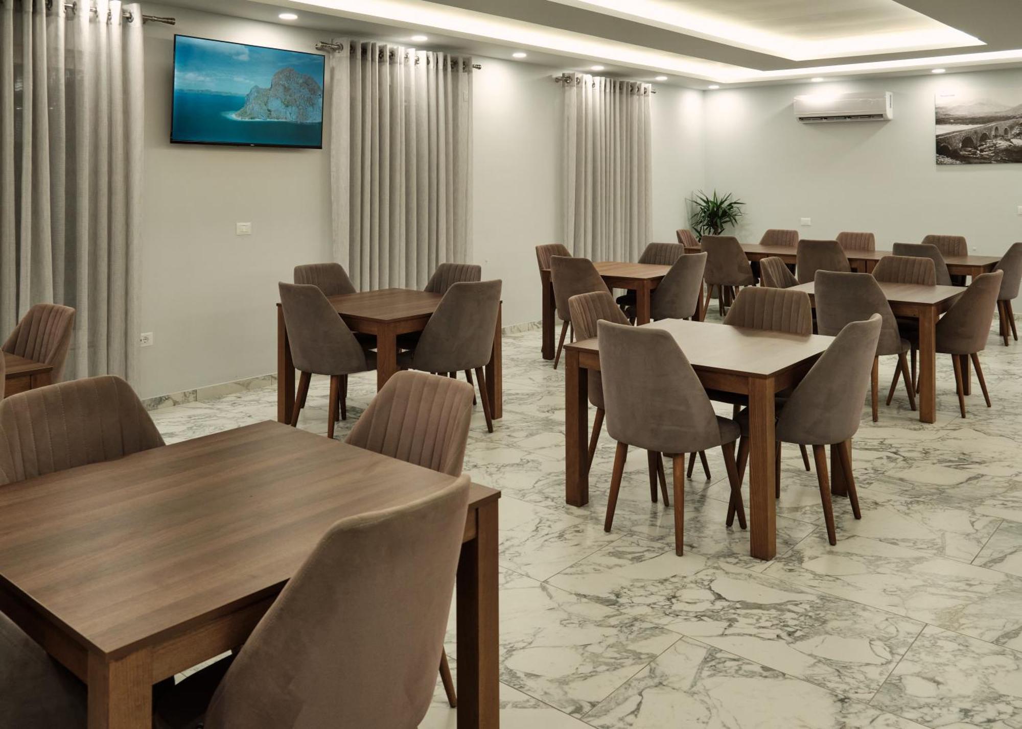 Montflux Hotel Boks ภายนอก รูปภาพ