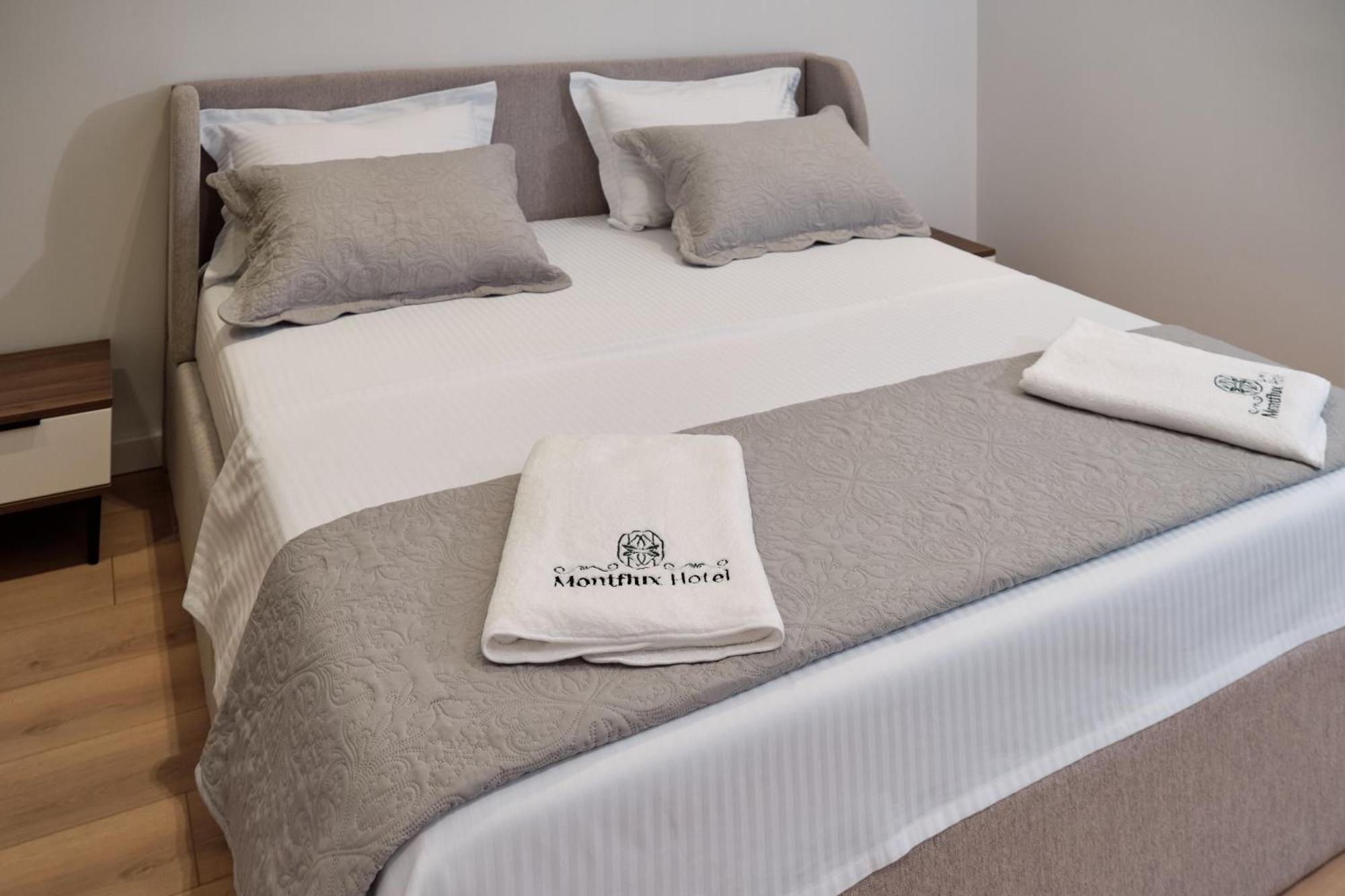 Montflux Hotel Boks ภายนอก รูปภาพ