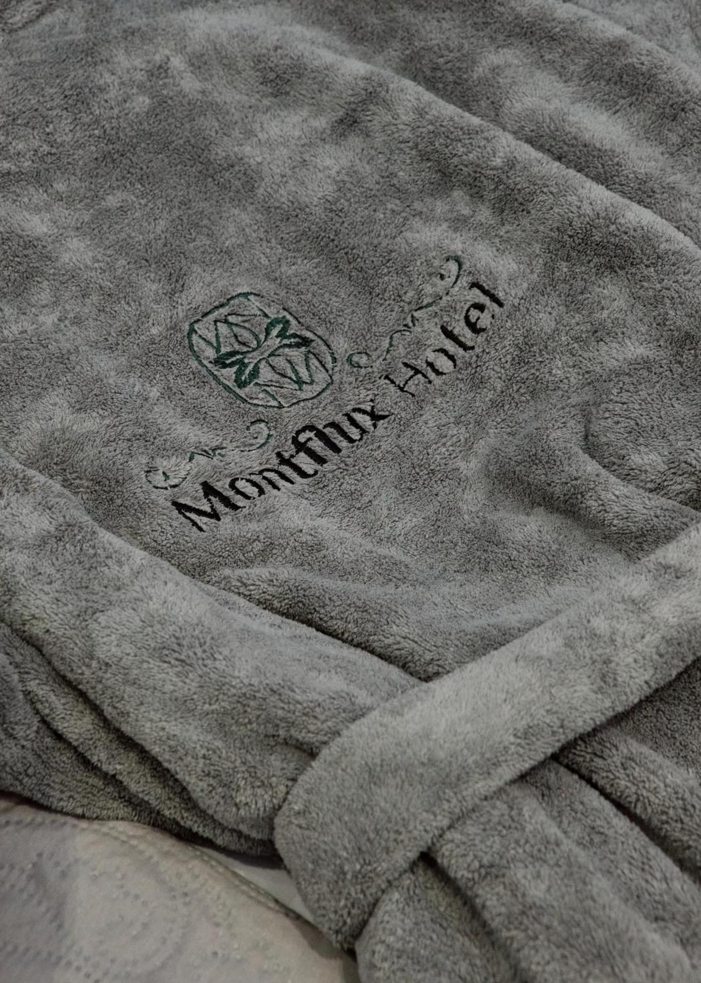 Montflux Hotel Boks ภายนอก รูปภาพ